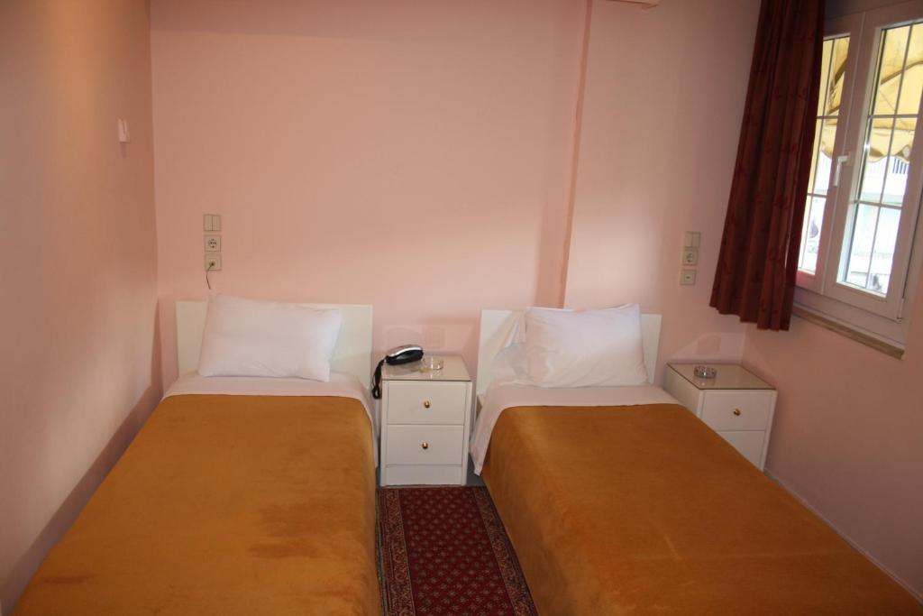 Ξενοδοχείο Αύρα Καρδίτσα Δωμάτιο φωτογραφία
